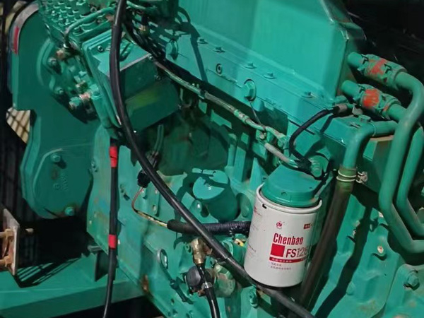 济阳如何确定新的发电机组控制系统是否与原系统兼容？