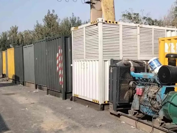 济阳200KW柴油发电机机组每小时油耗是多少？