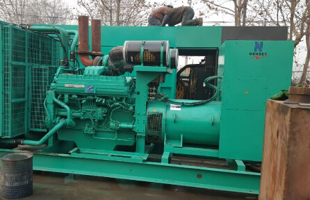 济阳发电机组如何判断水冷式机油散热器内部是否需要清洗？